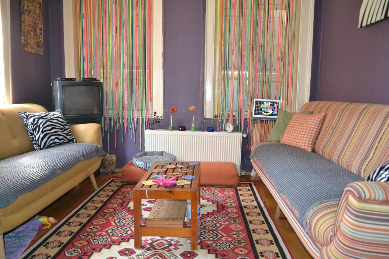 My Happy Home Hostel 伊兹密尔 外观 照片