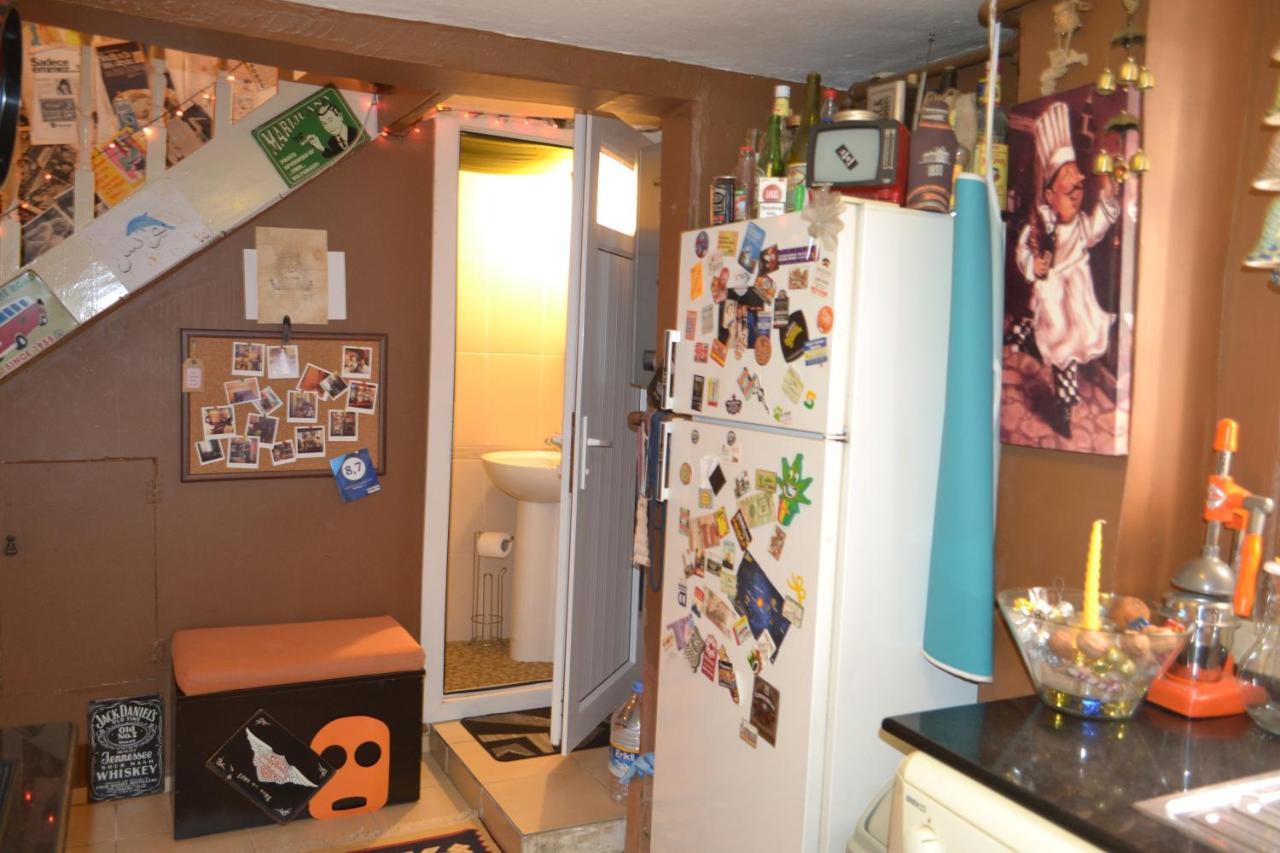 My Happy Home Hostel 伊兹密尔 外观 照片